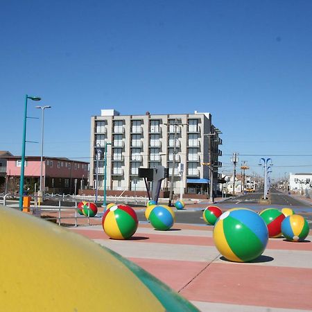 Newport Beach Resort Wildwood Exteriör bild