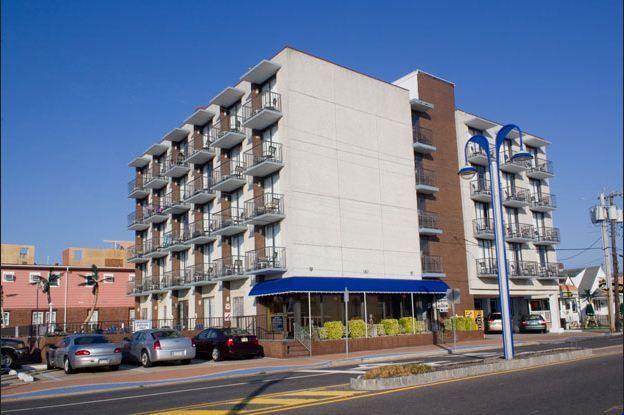 Newport Beach Resort Wildwood Exteriör bild